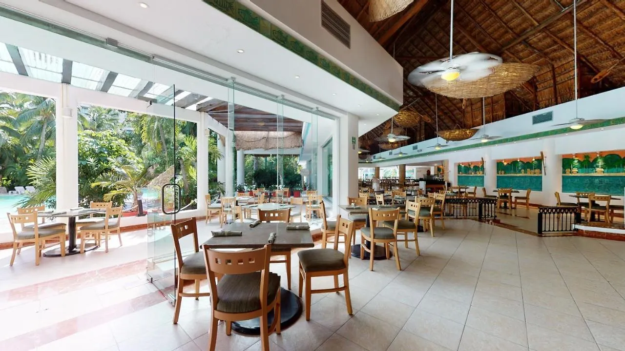 Semesteranläggning (resort) Grand Park Royal Cozumel Hotell