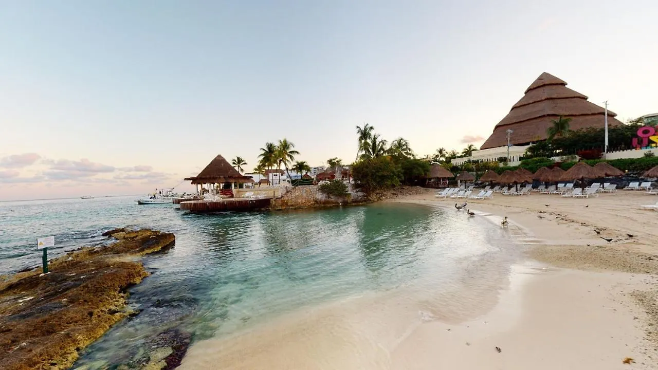 Hotel Grand Park Royal Cozumel Resort